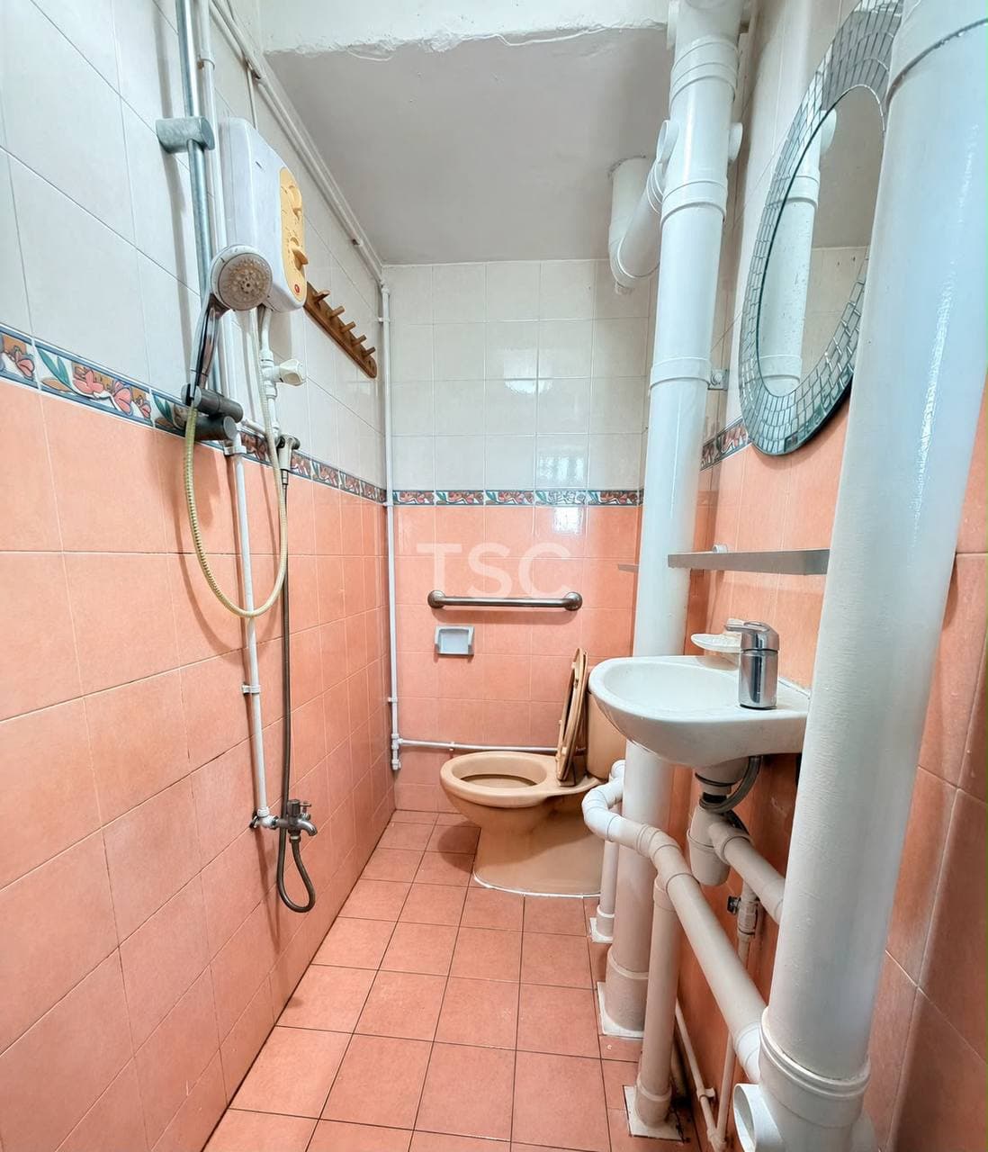HDB ROOM in D14 Eunos