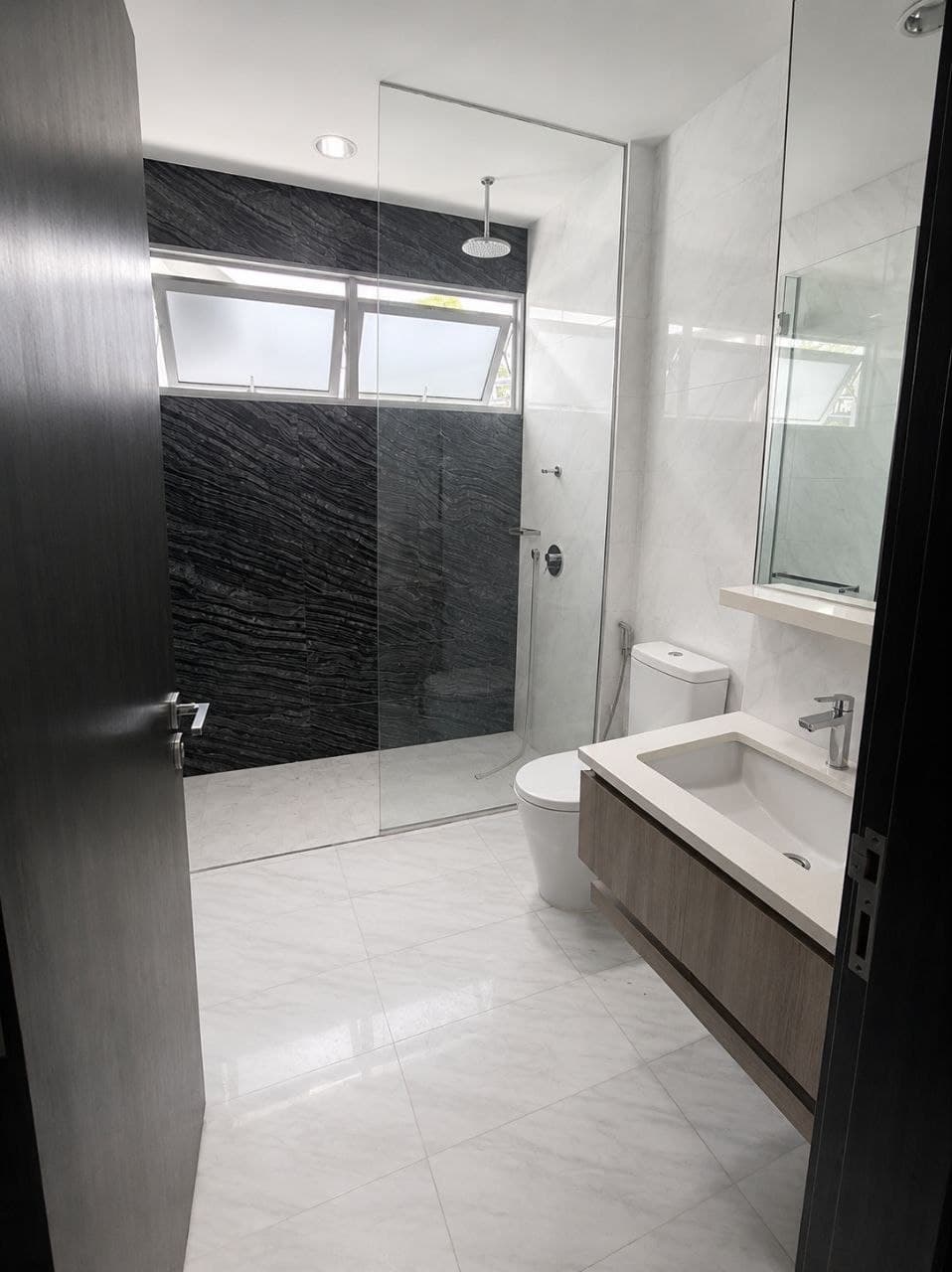 CONDO ROOM in D13 Macpherson