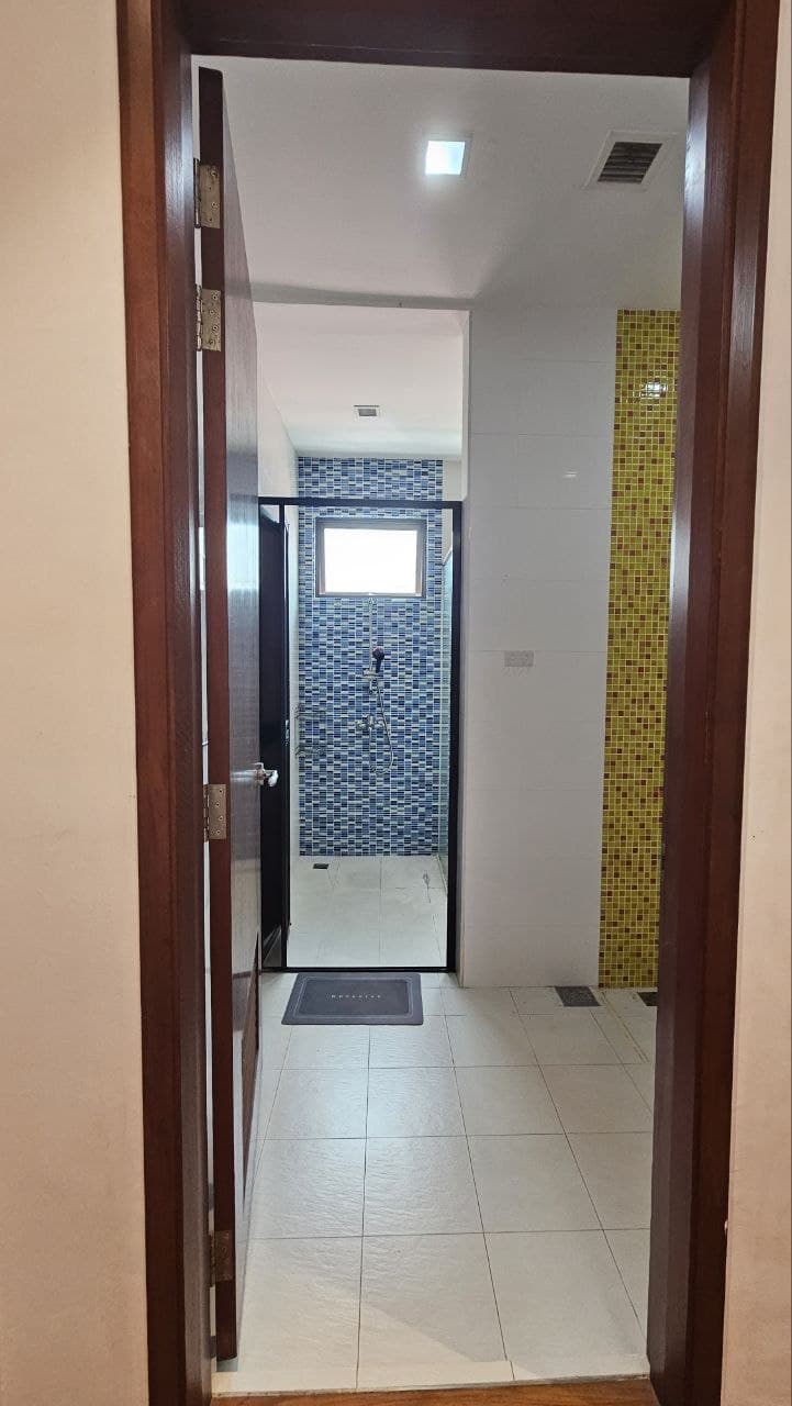 HDB ROOM in D11 Thomson